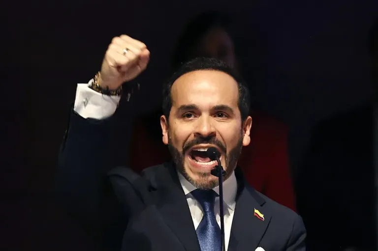 El Senado colombiano aprueba trasladar la investidura de De La Espriella fuera de Bogotá