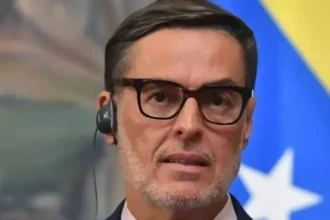 Delcy Rodríguez designa a Félix Plasencia como el nuevo canciller de Venezuela tras destituir a Yván Gil