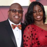 Acusan al hijo del asistente de los Chiefs Eric Bieniemy de dispararle a su madre en Virginia