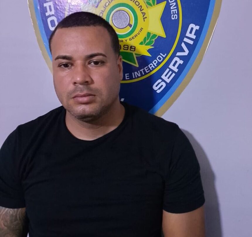Arrestan a hombre que admitió haber fingido robo de más de US$33 mil en su vivienda