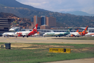 Venezuela prevé retomar vuelos internacionales en pista paralela del principal aeropuerto