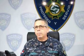 Investigan muerte de mujer tras recibir disparo en plaza de la avenida Lincoln