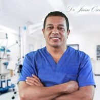 Médico Óscar Polanco declara ante el Ministerio Público por investigación de muerte en clínica estética de Santiago
