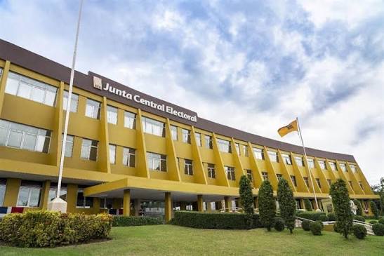 JCE facilita nueva cédula a más de mil residentes de Pedro Corto durante operativo especial