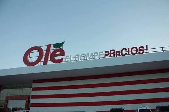 Incendio obliga al cierre temporal de sucursal de Olé en Jacobo Majluta