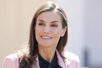 Reacción de la reina Letizia a comentario contra el Gobierno español se vuelve viral