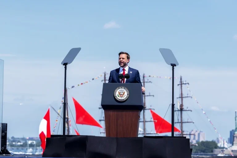 Autoridades de Nueva York encabezan actos por el 250 aniversario de la independencia de Estados Unidos
