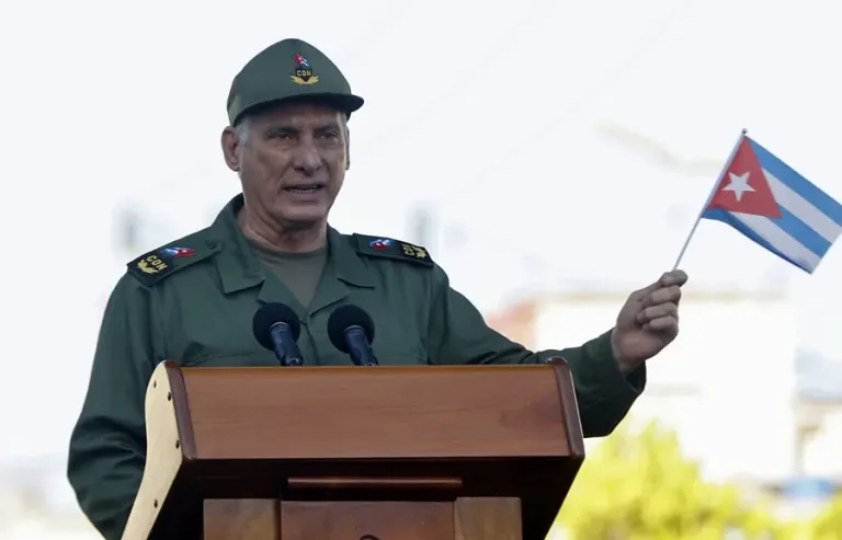 El presidente de Cuba insiste en que EE.UU. “recurre a la mentira” para una posible agresión al país
