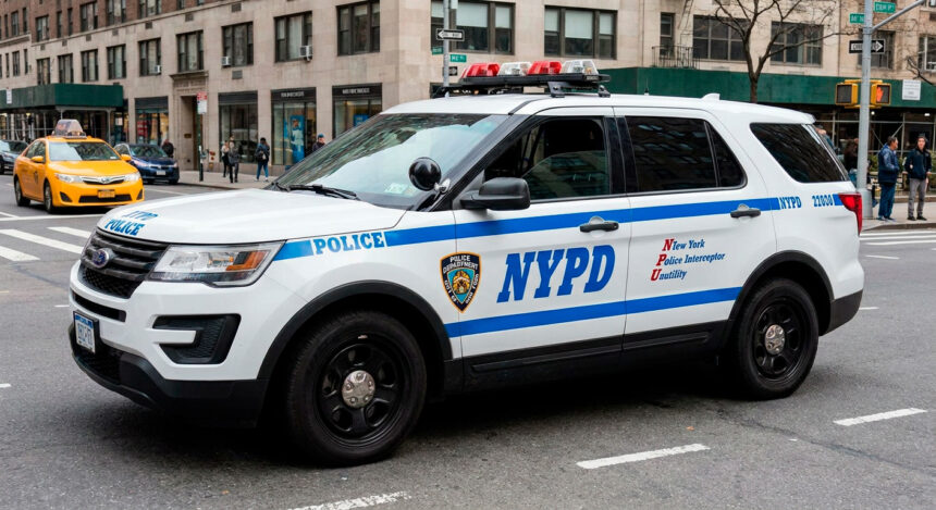 Mujer es hallada muerta en Queens y su esposo aparece sin vida horas después en un parque