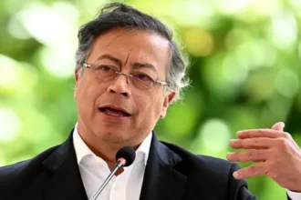 Petro dice que el gobierno de De la Espriella será "breve" e insiste en un supuesto fraude