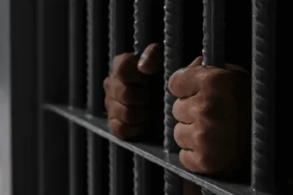 Tras casi 20 años preso sin sentencia, hombre recupera su libertad en Montecristi