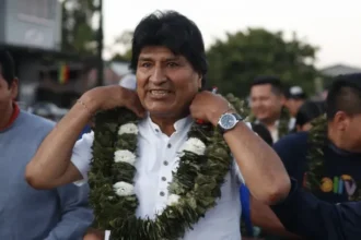 El presidente de Bolivia dice que Evo Morales debe aclarar ante la Justicia sus «responsabilidades» en las protestas