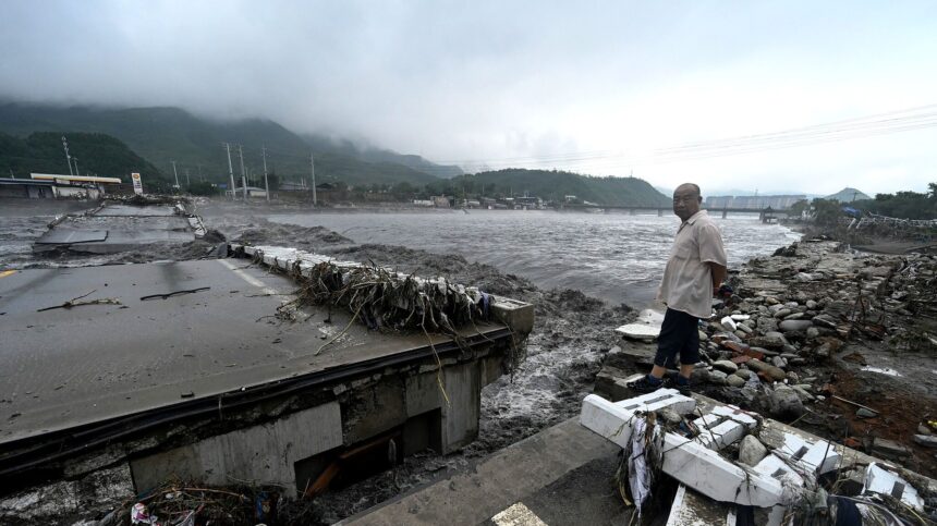 Tornados, tifón y un deslizamiento dejan al menos 20 muertos y miles de afectados en China