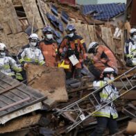 Elevan a 35 los muertos tras el terremoto en Japón mientras sigue la búsqueda de atrapados