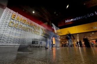 Un tiroteo se presentó en la zona exterior del mayor aeropuerto de Brasil por un intento de envío de cocaína