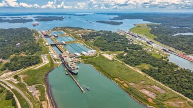 El Canal de Panamá reduce el tránsito diario de buques de 36 a 32 para enfrentar a El Niño