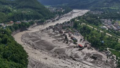 Australia confirma que 34 de sus ciudadanos están desaparecidos tras la riada en Nepal