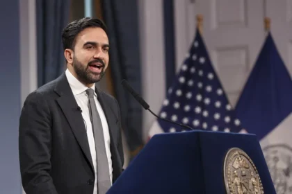 Nueva York llama a prepararse ante tormentas, inundaciones y calor extremo