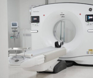 SNS entrega tomógrafo de última generación al Hospital Provincial Nuestra Señora de Regla en Baní