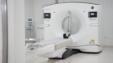 SNS entrega tomógrafo de última generación al Hospital Provincial Nuestra Señora de Regla en Baní