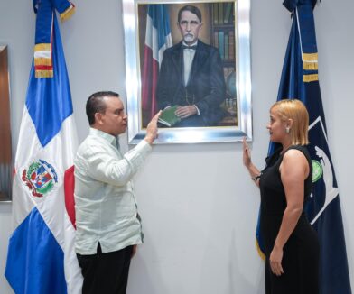 Jenny Olivero asume dirección del Hospital Jaime Mota