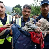 Avalancha en Nepal y Tíbet deja más de 150 muertos y cientos de desaparecidos