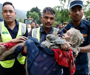 Avalancha en Nepal y Tíbet deja más de 150 muertos y cientos de desaparecidos