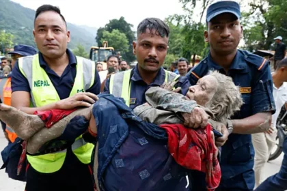 Avalancha en Nepal y Tíbet deja más de 150 muertos y cientos de desaparecidos