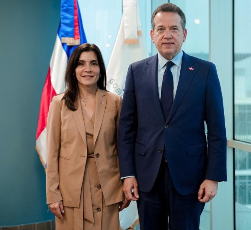 Bisonó y embajadora de Estados Unidos abordan relaciones bilaterales