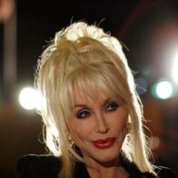 Dolly Parton murió tras una "breve batalla contra el cáncer", confirmó su equipo