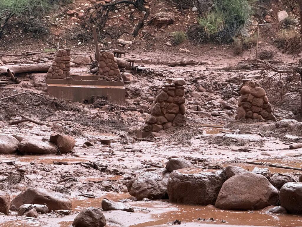 Dos muertos y unos 15 desaparecidos tras inundación repentina en el Gran Cañón en Arizona