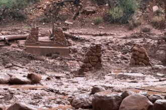 Dos muertos y unos 15 desaparecidos tras inundación repentina en el Gran Cañón en Arizona