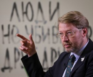 Denuncian que el partido de Putin recibió financiación extranjera luego de vetar a un bloque opositor por la misma causa