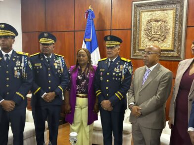Nuevo director de la Policía realiza visitas de cortesía a presidentes del Senado y Cámara de Diputados