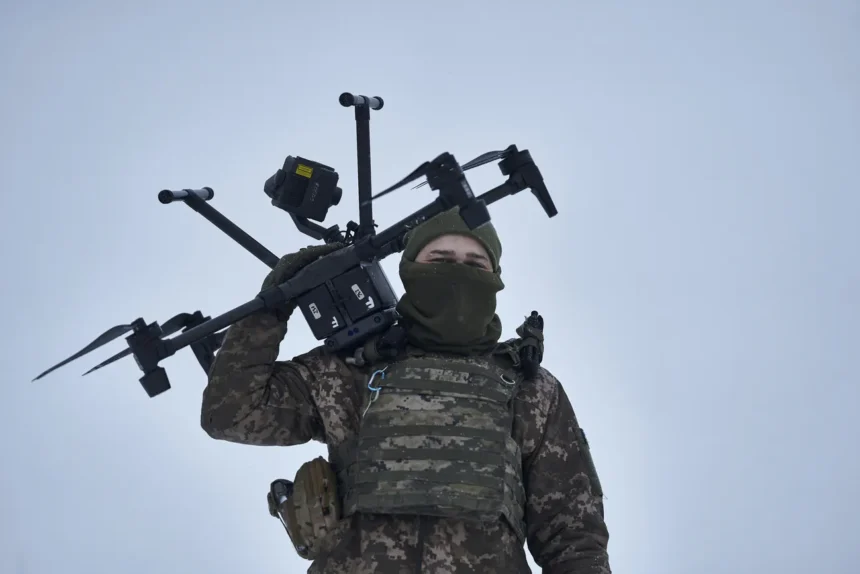 ONU y Cruz Roja: Aumenta la urgencia de regular armas autónomas en los campos de batalla