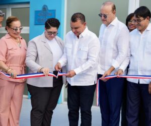 SNS entrega remozado centro de salud en Los Salados, Santiago