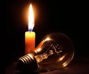 Más de cinco horas sin electricidad afectan a residentes de La Cuchilla, Peralta y otros sectores de Azua