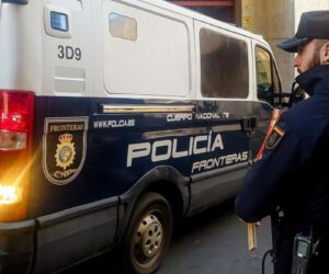 Intervienen en España 63.900 euros ocultos a dos pasajeros que viajaban desde RD