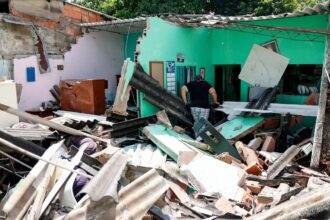 Al menos 240 muertos en cuatro regiones de Colombia por el terremoto