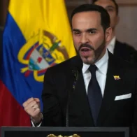 Un juez ordena a De la Espriella retirar publicaciones en las que aparece entre cadáveres