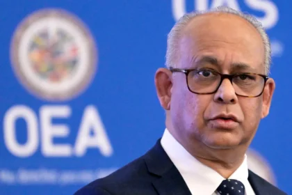 Secretario general de OEA trata en Haití avances para celebrar unas elecciones "creíbles"