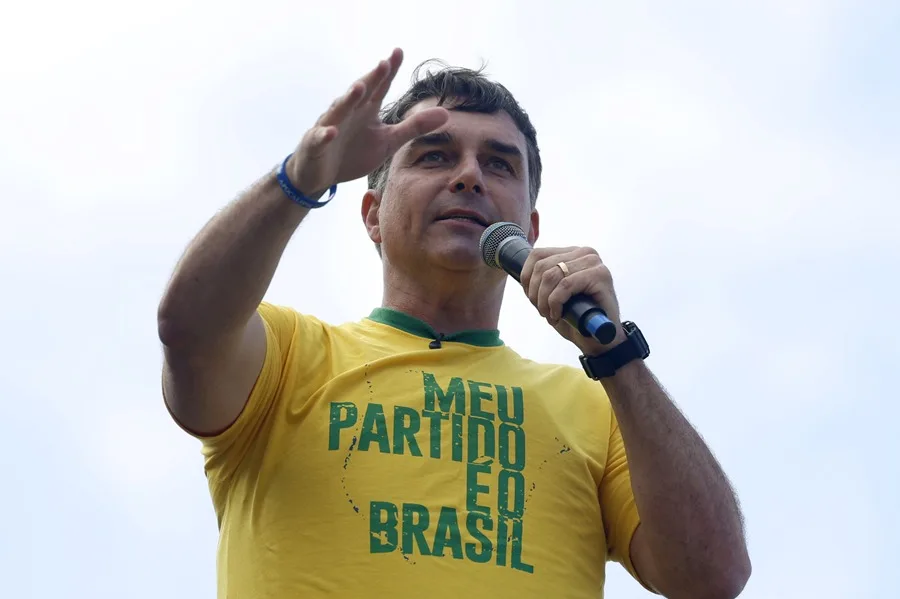 Lula da Silva lidera intención de voto en Brasil con 39 % al inicio de la campaña electoral