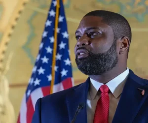 El candidato republicano a gobernador de Florida apoya a Trump «en la caída del régimen» de Cuba