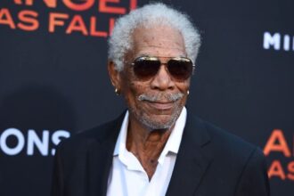 Morgan Freeman pone su voz como narrador a un álbum que abarca 100 años de blues