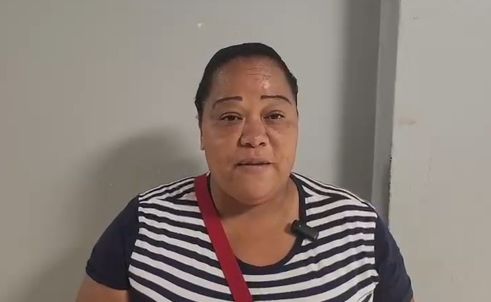 Mujer denuncia que expareja la amenazó con un machete y con incendiar su casa