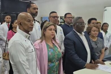 Médicos anuncian paro de 24 horas en hospitales municipales de la provincia Duarte