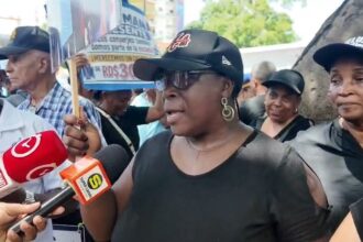 Conserjes y personal de apoyo de escuelas públicas anuncian paro si no reciben aumento salarial