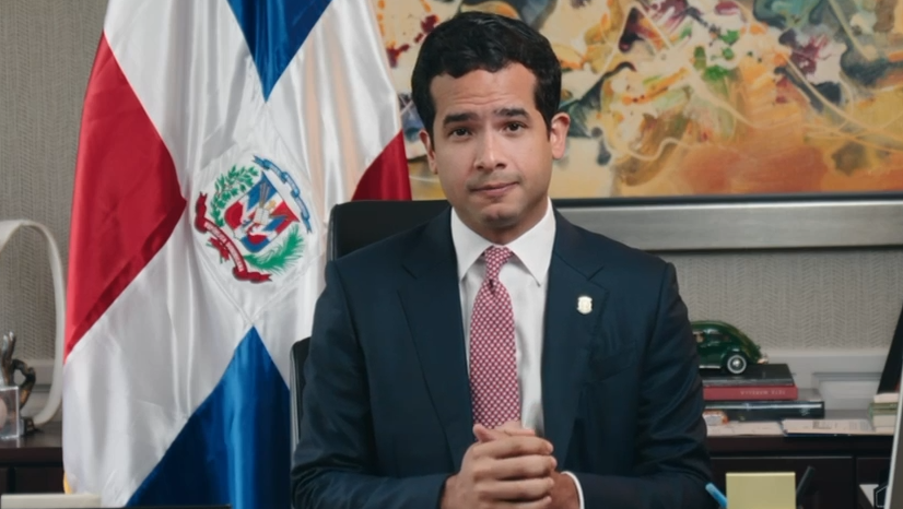 Omar Fernández: crece matrícula haitiana mientras baja la dominicana