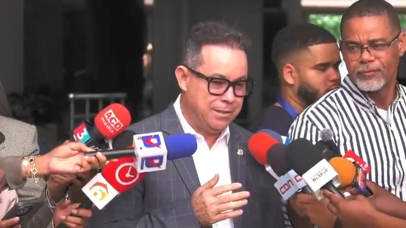 Comisión que mantiene Rafael Pérez tras dejar FP detonó choque entre Pacheco y Báez