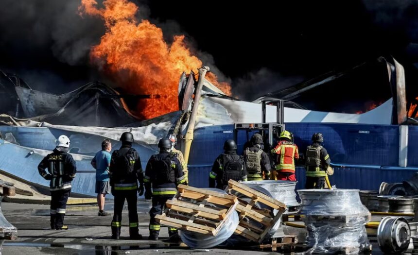 Ascienden a 37 los muertos en ataque ruso contra almacén con munición cerca de Kiev